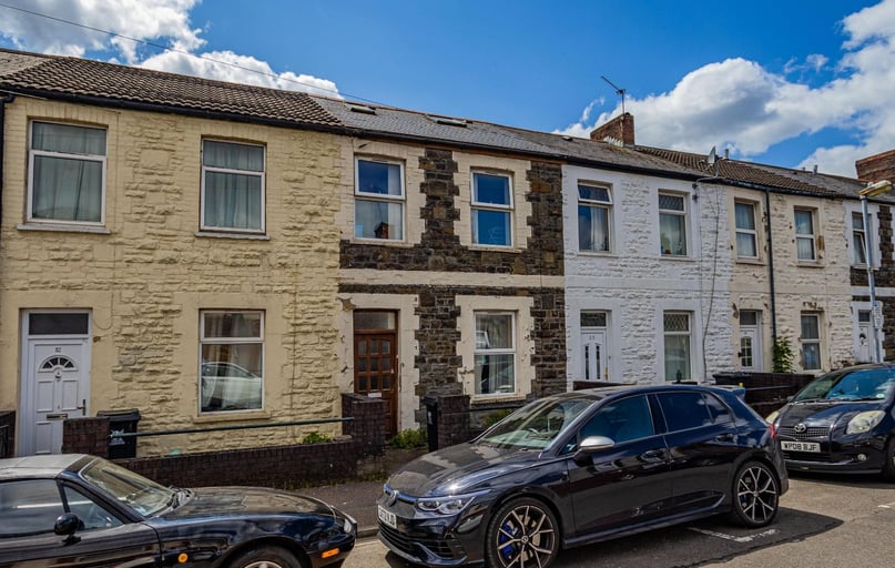 Russell Street, Plasnewydd, Cardiff - Image 1